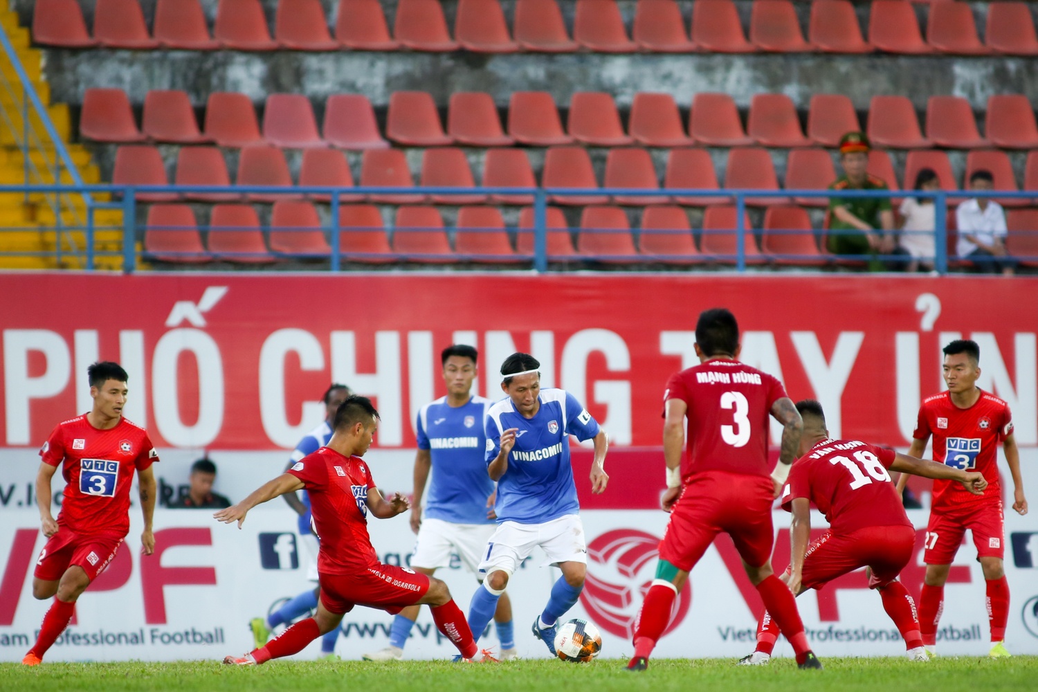 Hai Phong dau voi Quang Ninh anh 3