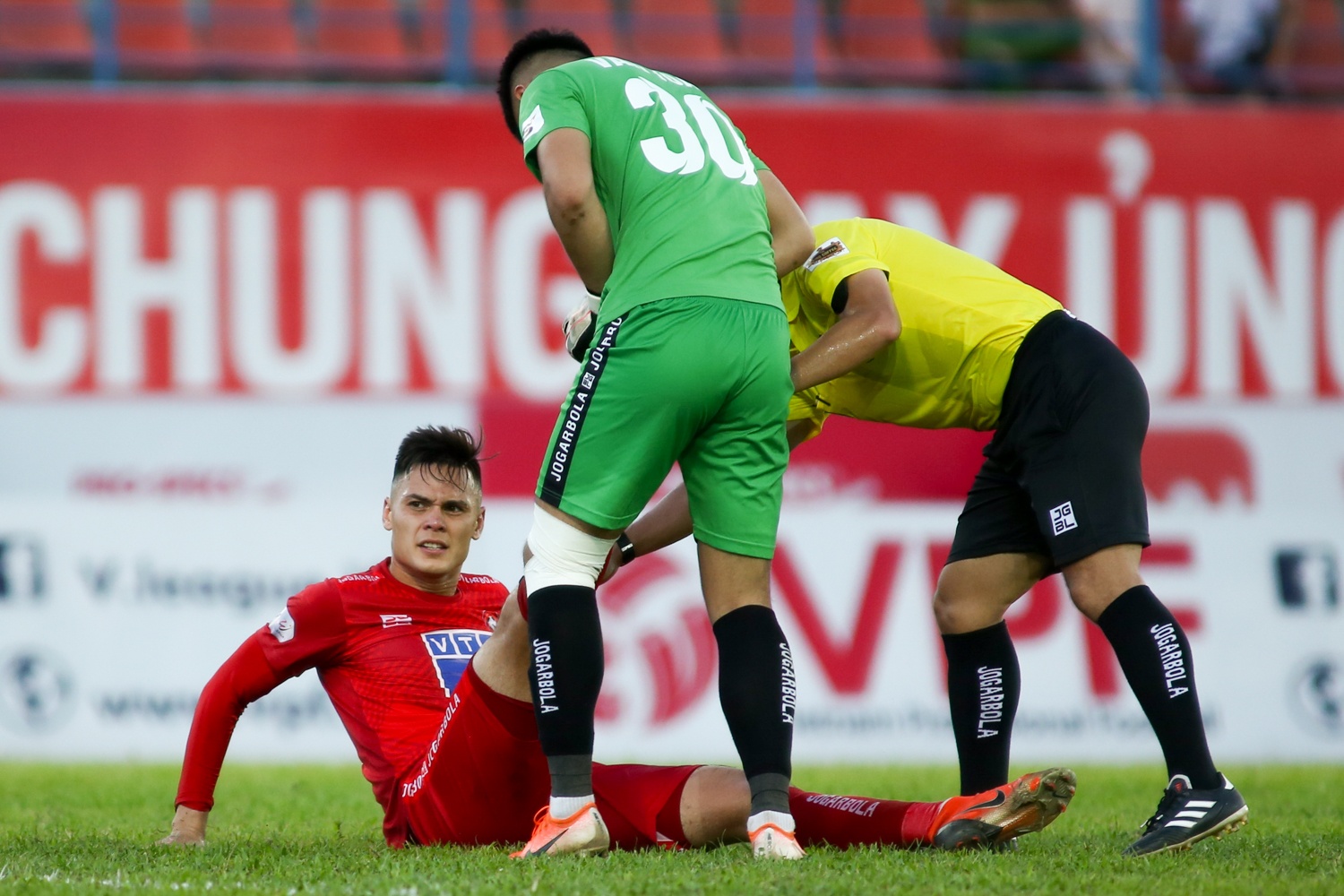 Hai Phong dau voi Quang Ninh anh 5