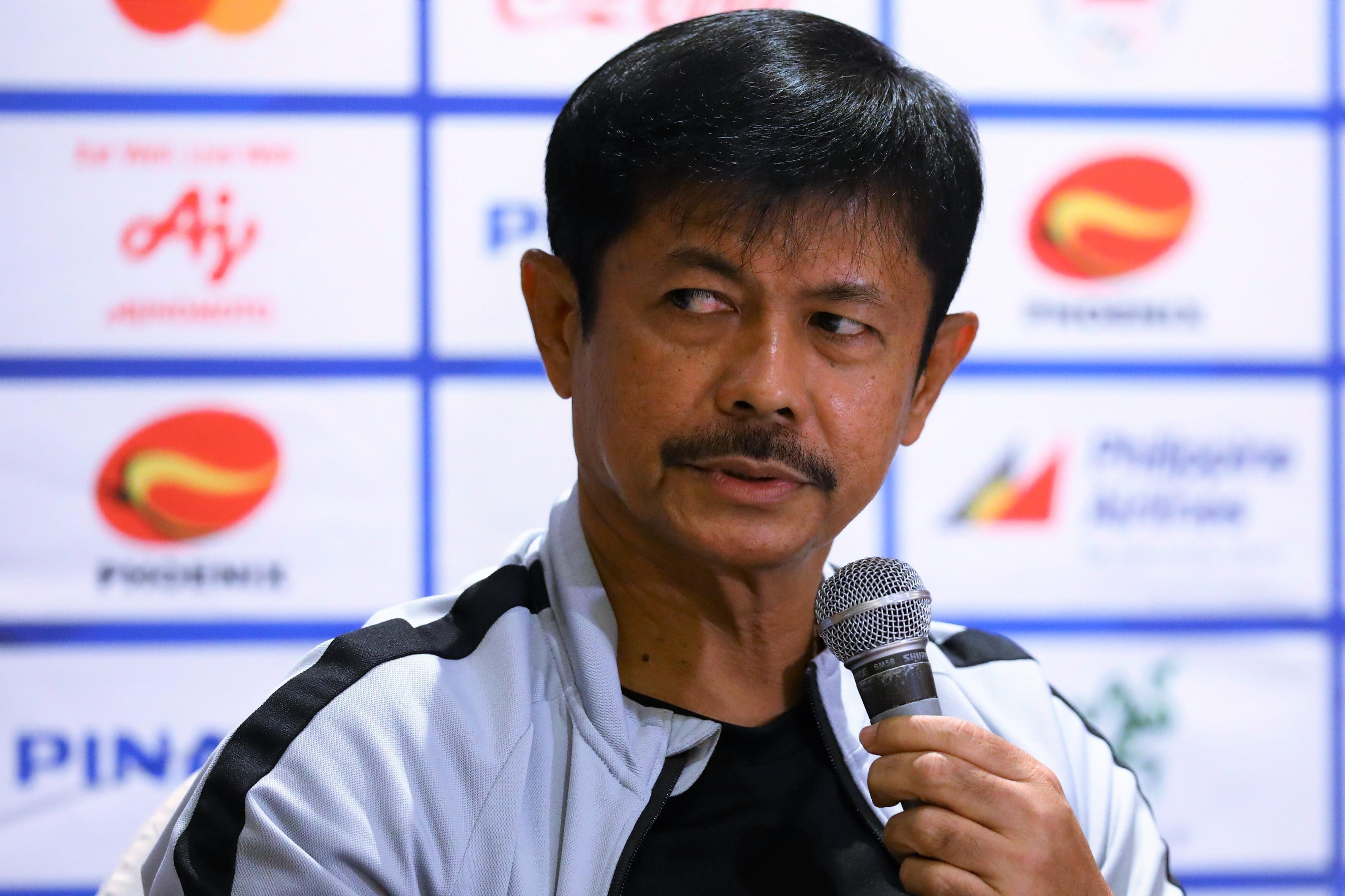 Chi trich Shin Tae-yong, GDKT Indonesia bi khung bo trang ca nhan hinh anh