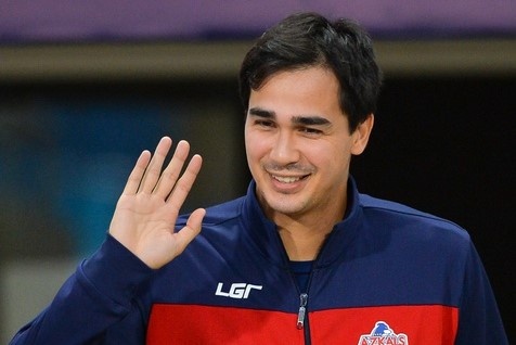 Sao Philippines tung pha luoi Van Lam treo giay o tuoi 33 hinh anh