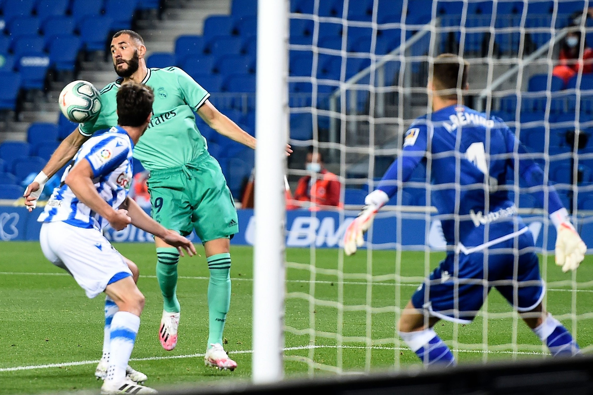 VAR thien vi Real Madrid anh 1