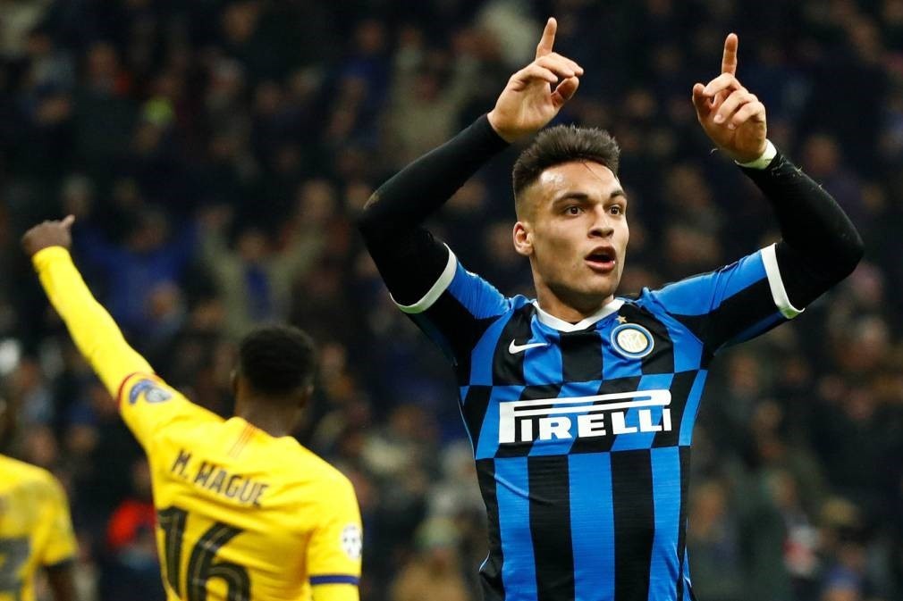 Barca mua Lautaro Martinez anh 1