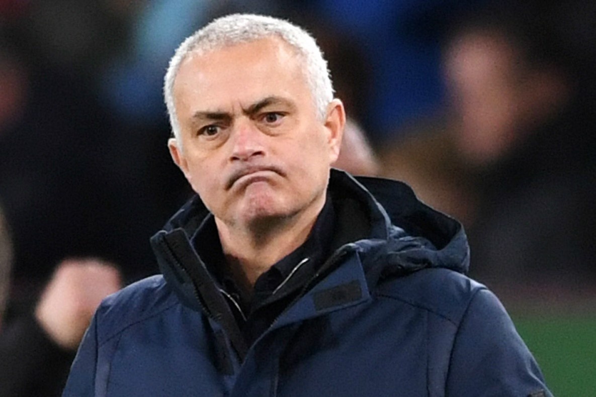 Mourinho: 'Klopp va Liverpool phai mat bao lau de vo dich?' hinh anh