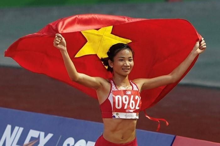Nha vo dich SEA Games tao cach biet ap dao tai giai marathon Tay Ho hinh anh