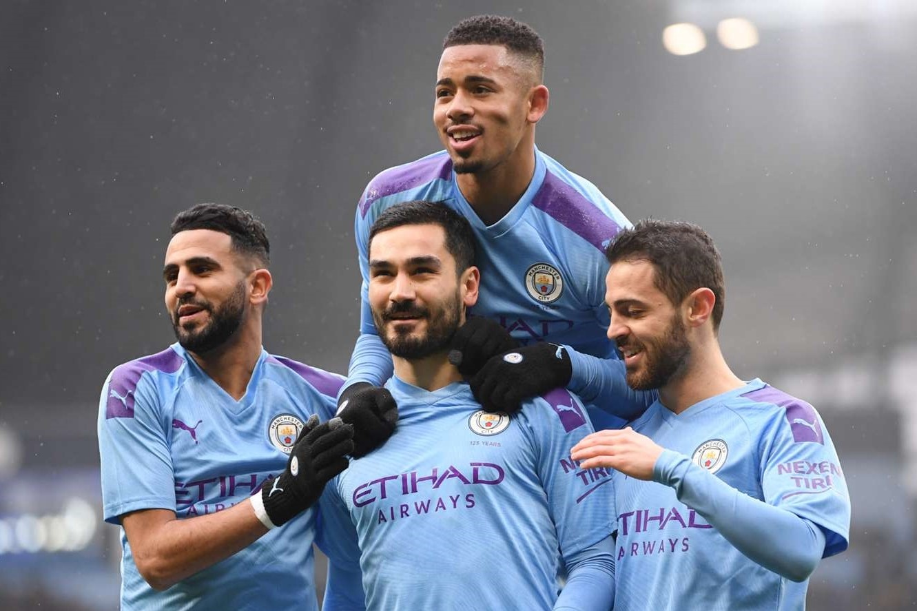 Man City thoat an anh 1