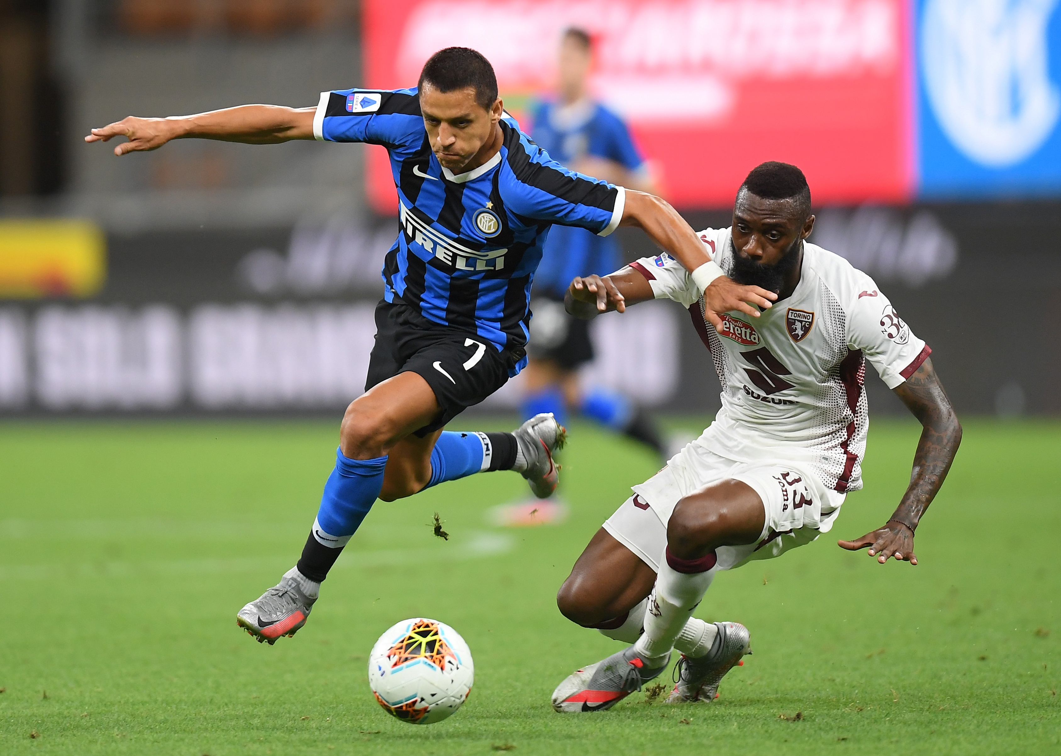 Inter Milan dau voi Torino anh 1