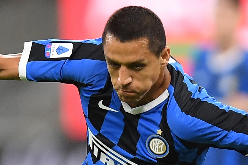 Sanchez toa sang giup Inter Milan bam duoi Juventus hinh anh