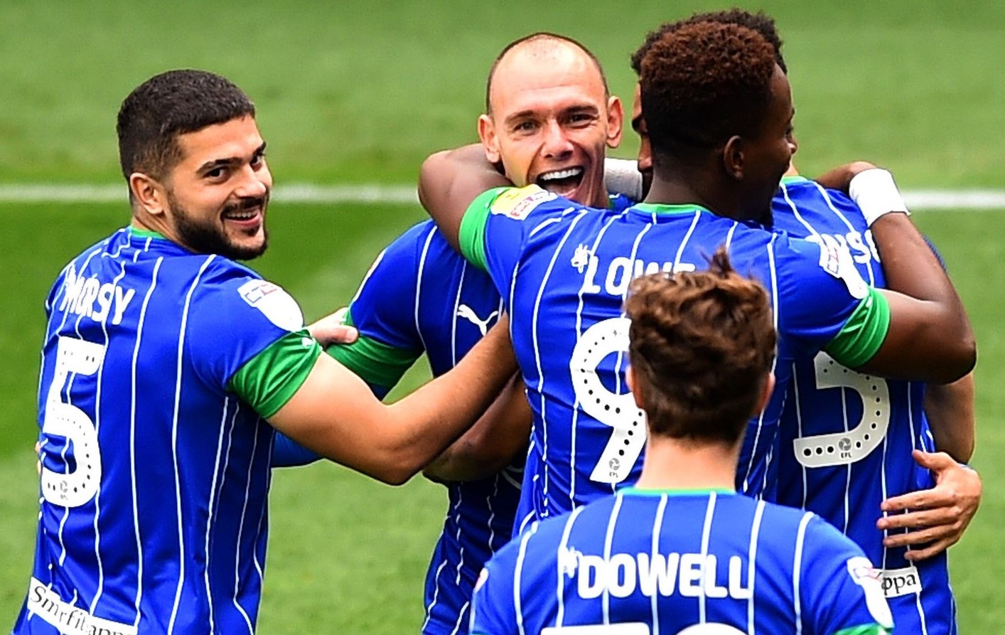 Hull City thua 0-8 anh 1