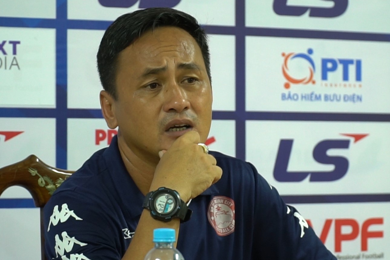 Hong Linh Ha Tinh dau voi TP.HCM anh 1