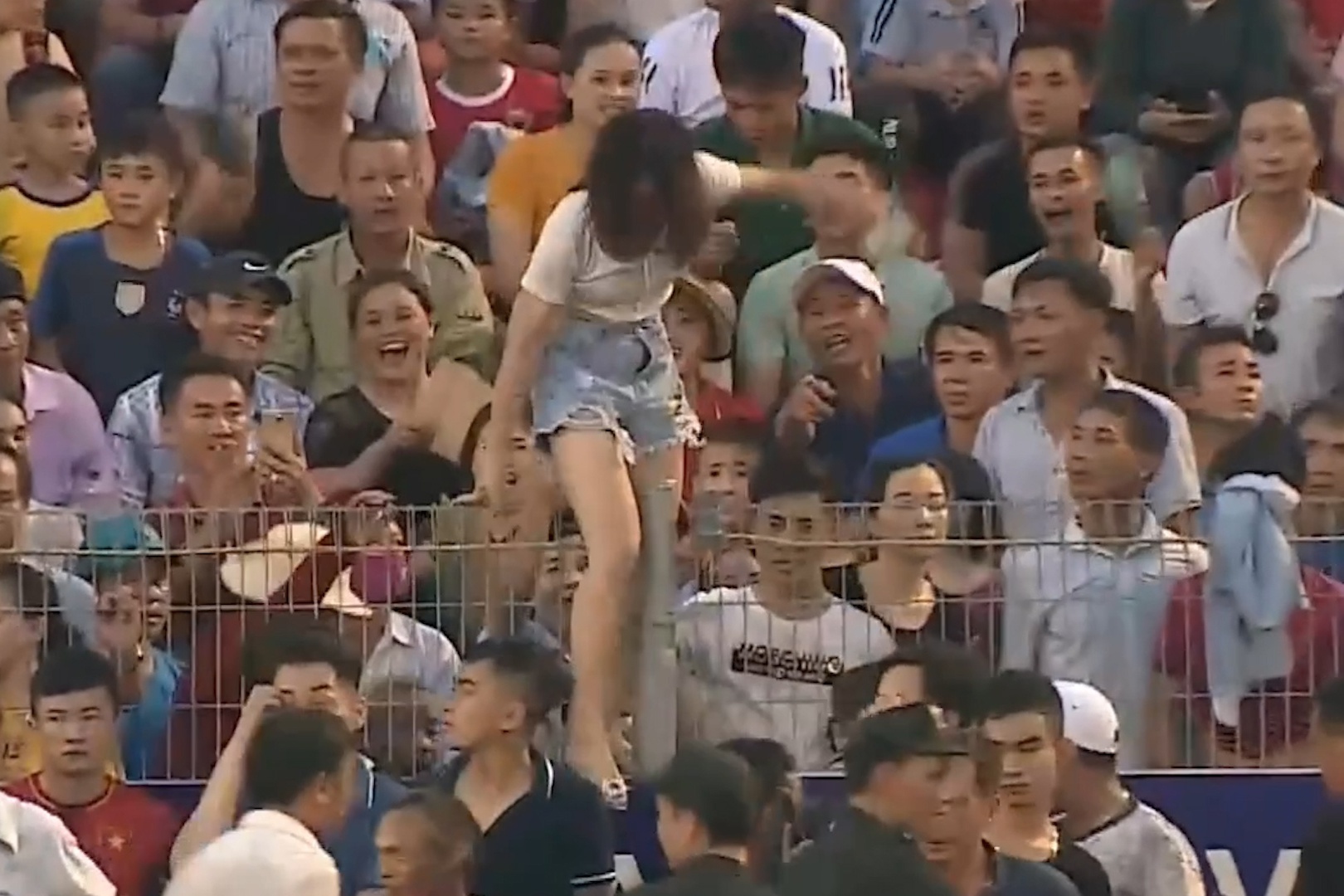 CLB Hong Linh Ha Tinh se khong de tai dien su co vo san hinh anh