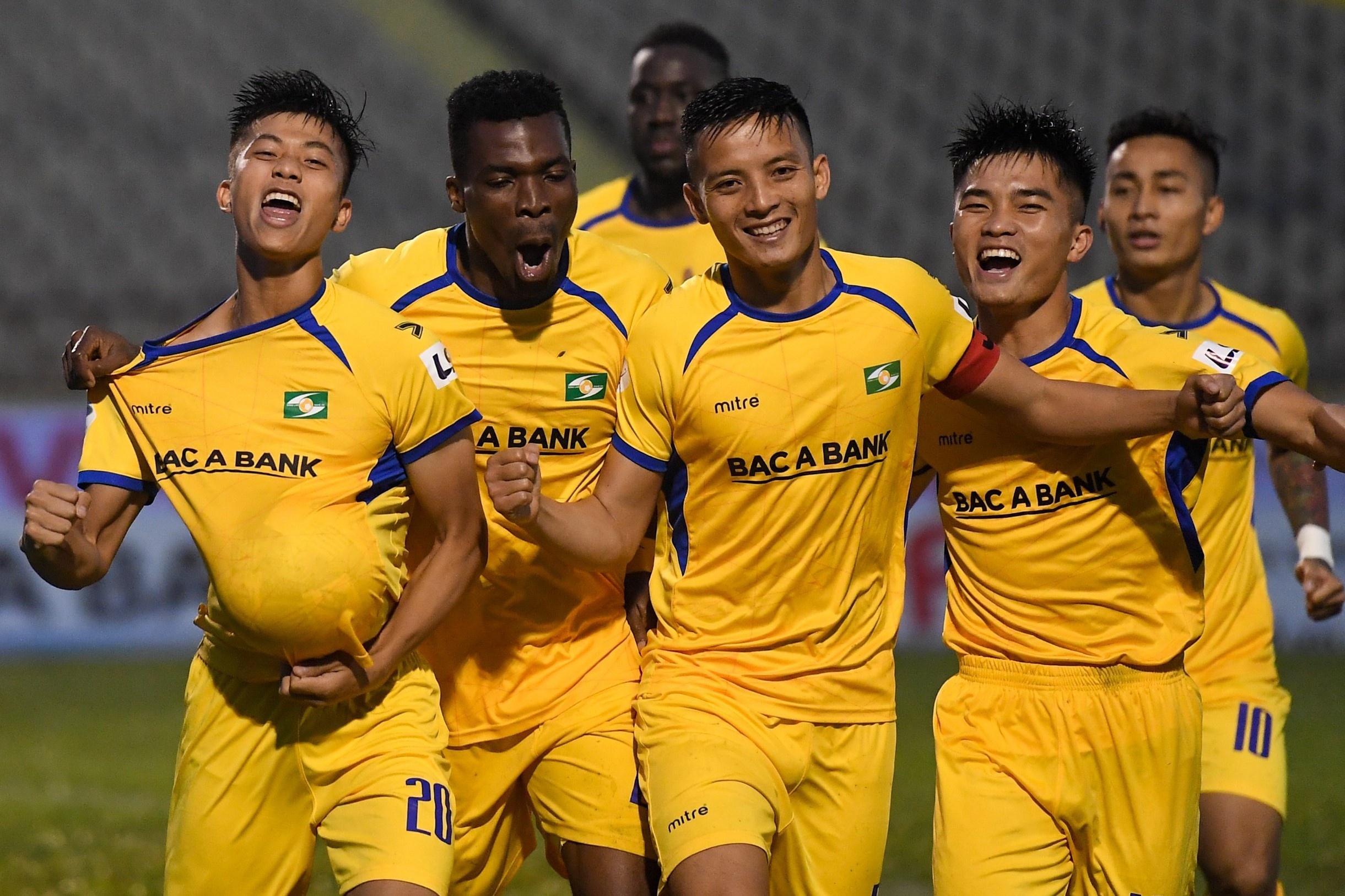 Van Duc tit ngoi anh 2