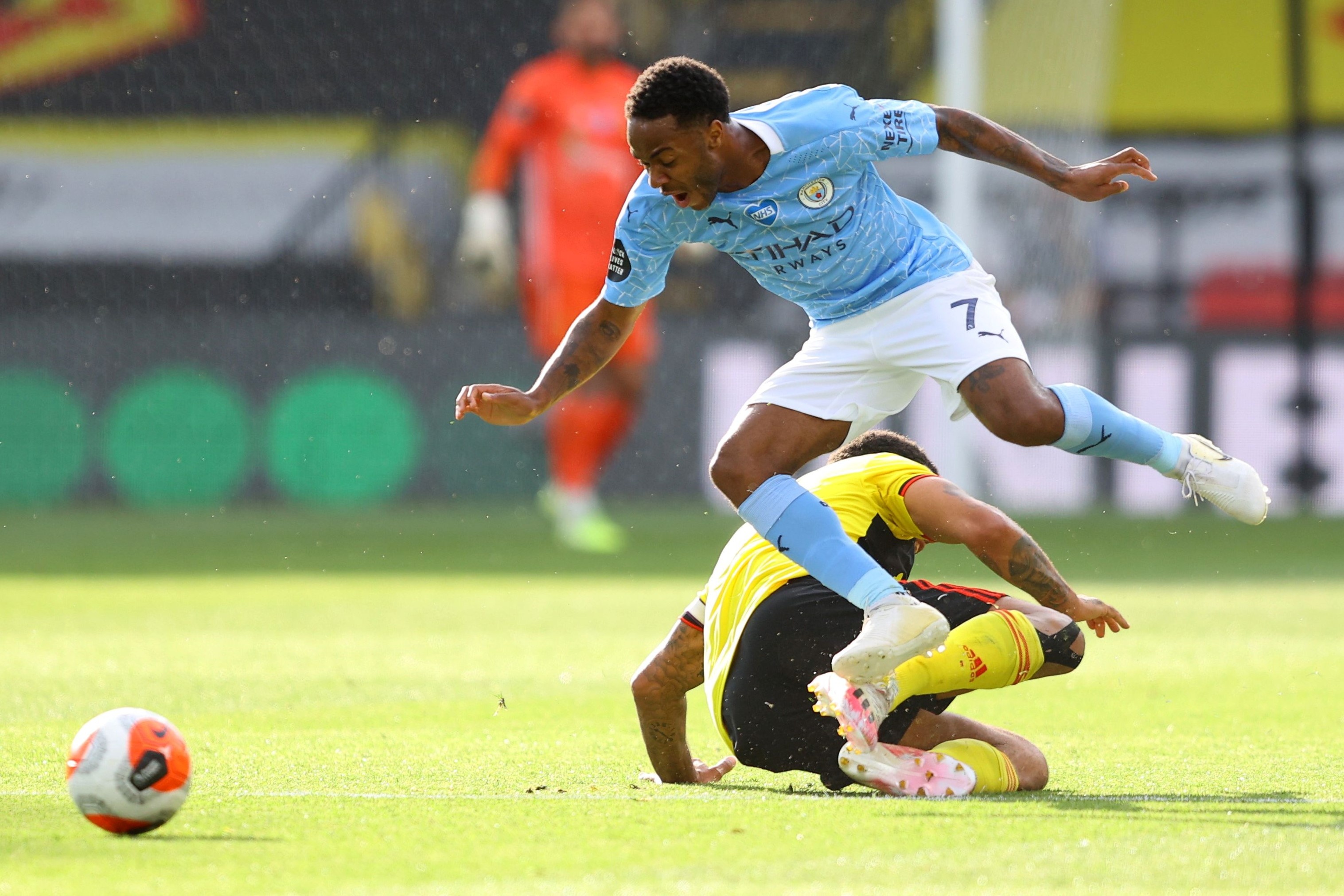 Watford dau voi Man City anh 5