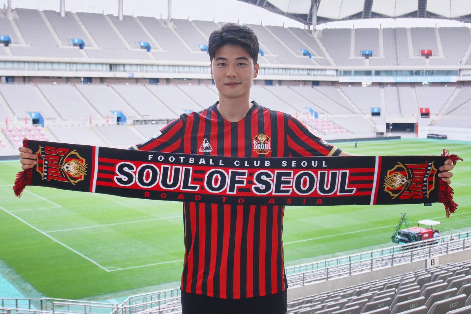 Ki Sung-yueng ve Han Quoc anh 1