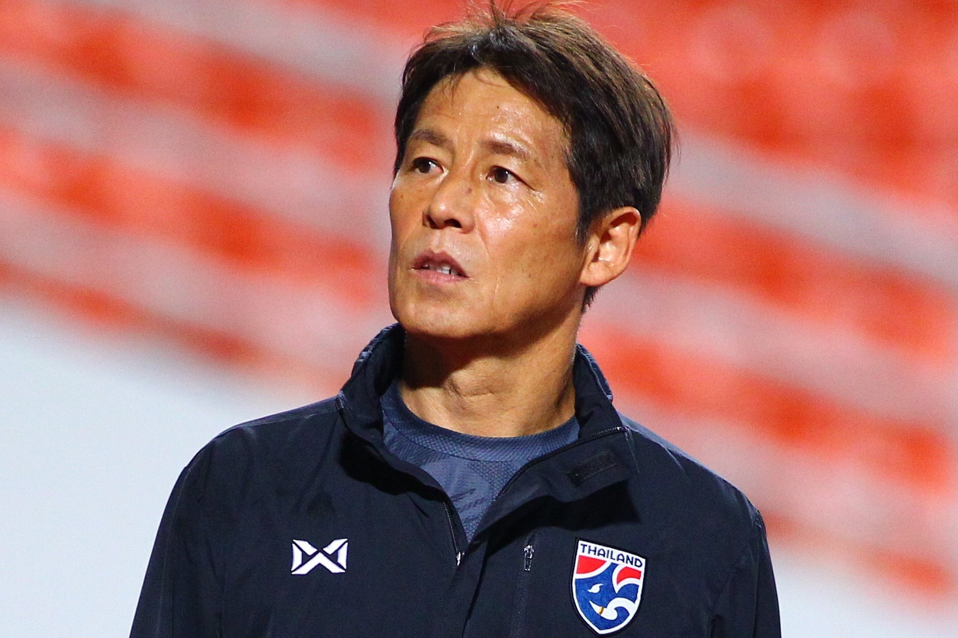 HLV Nishino chua the tro lai Thai Lan nhu du kien hinh anh