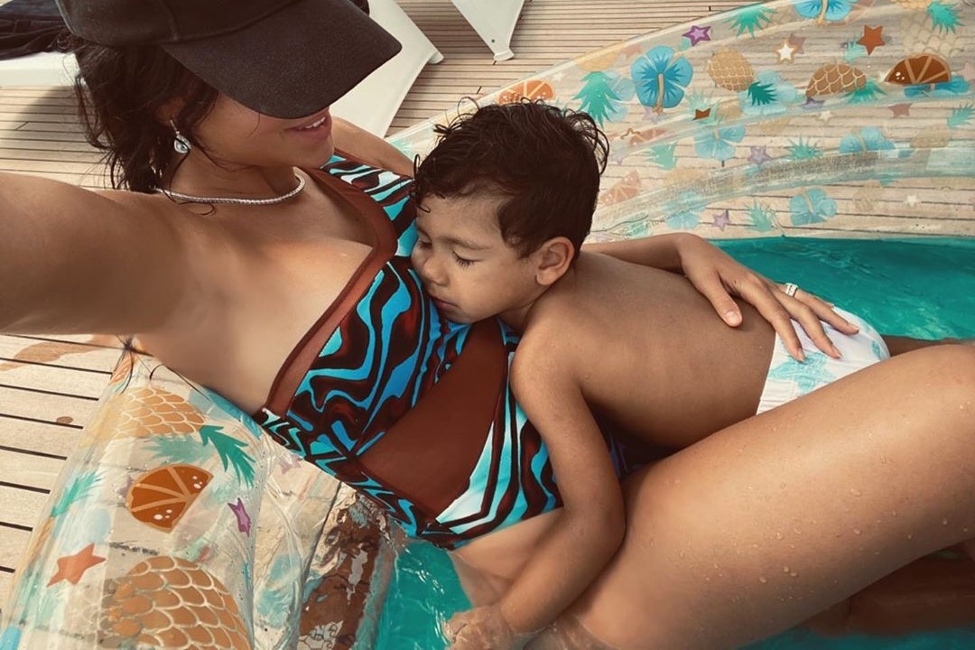 Ronaldo mua du thuyen anh 6