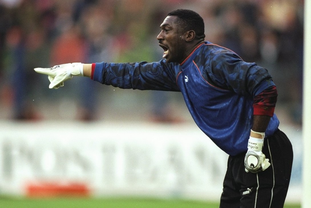 Doi hinh cau thu chau Phi anh 12