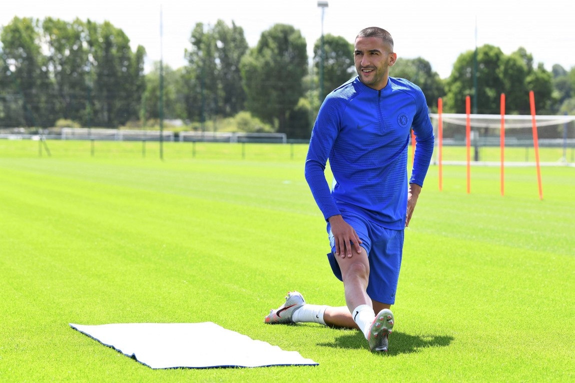 Doi hinh cau thu chau Phi anh 6