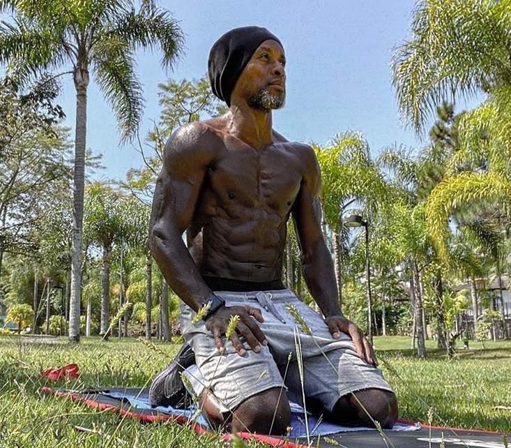 Cuu sao Bayern khoe co bap anh 1