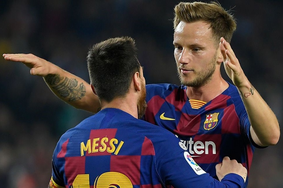 Barca len ke hoach trao doi cau thu thu hai voi Juventus hinh anh