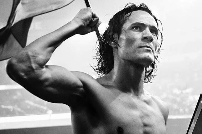 Cavani tang cuong co bap trong giai doan that nghiep hinh anh