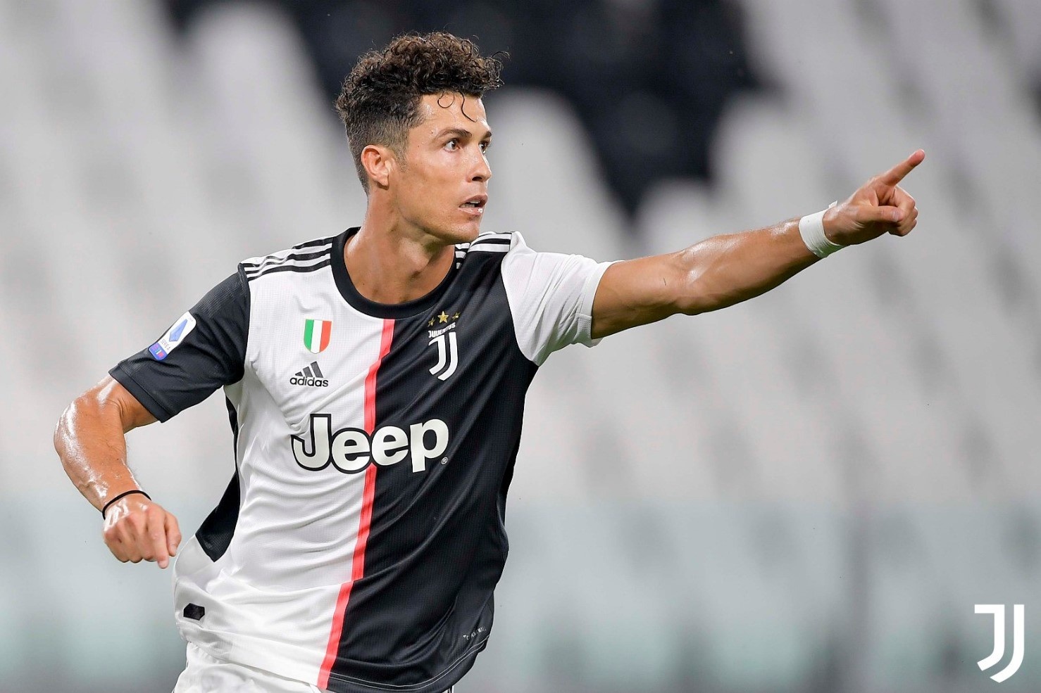 Juventus dau voi Lyon anh 1