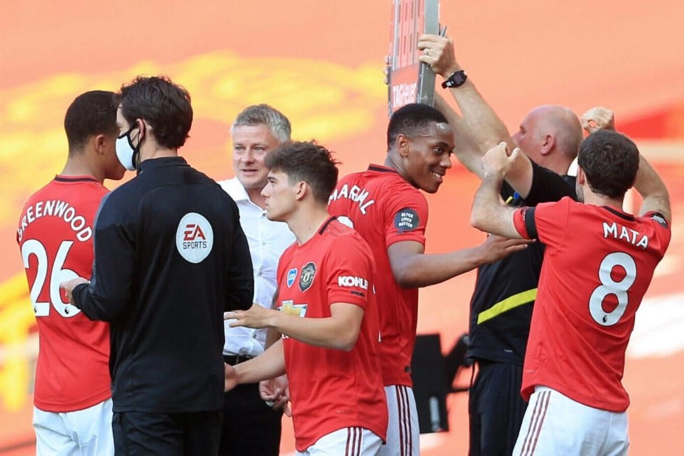 Quyen thay 5 nguoi moi tran anh 1