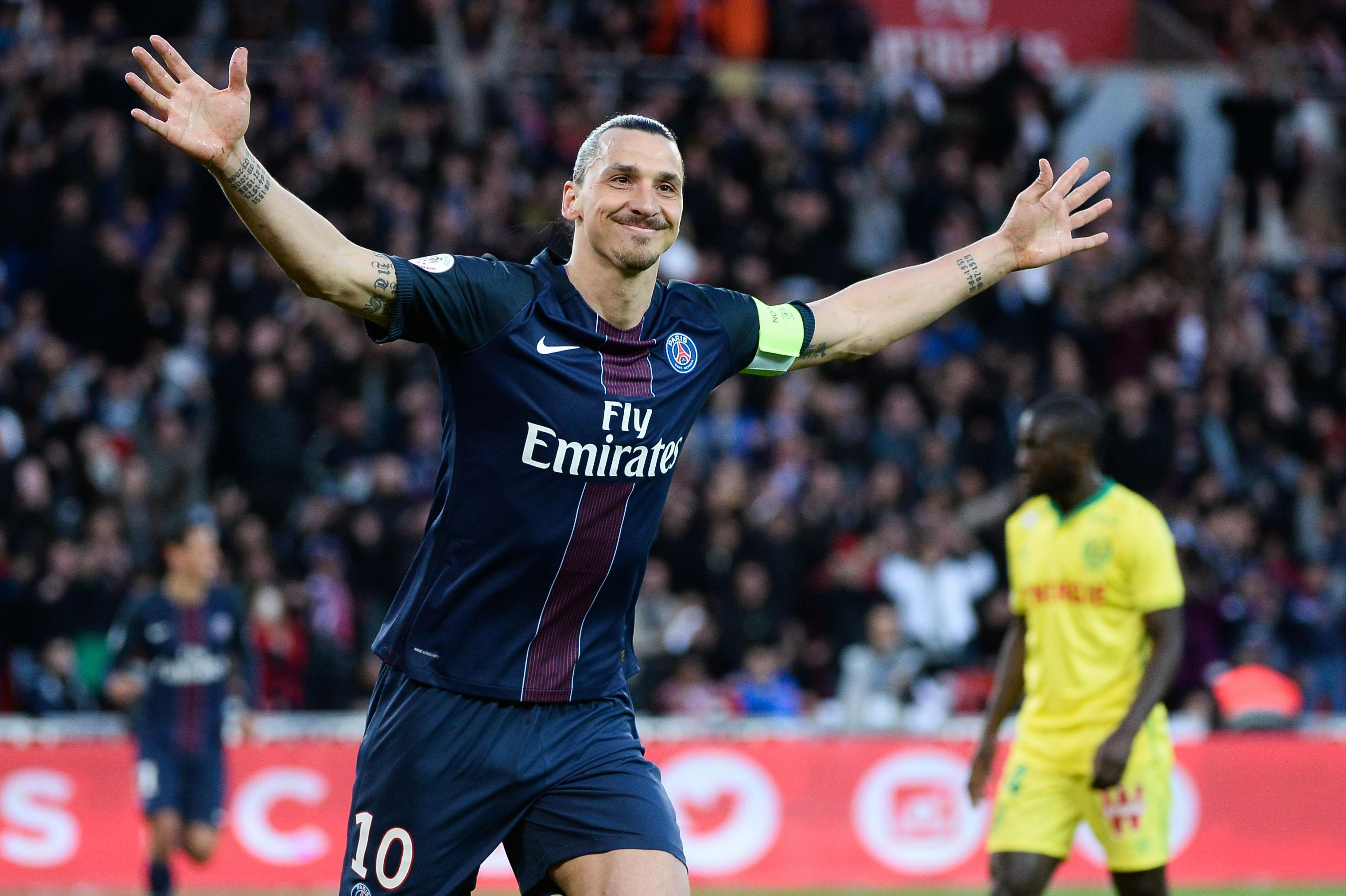 Ronaldo va Messi anh 11