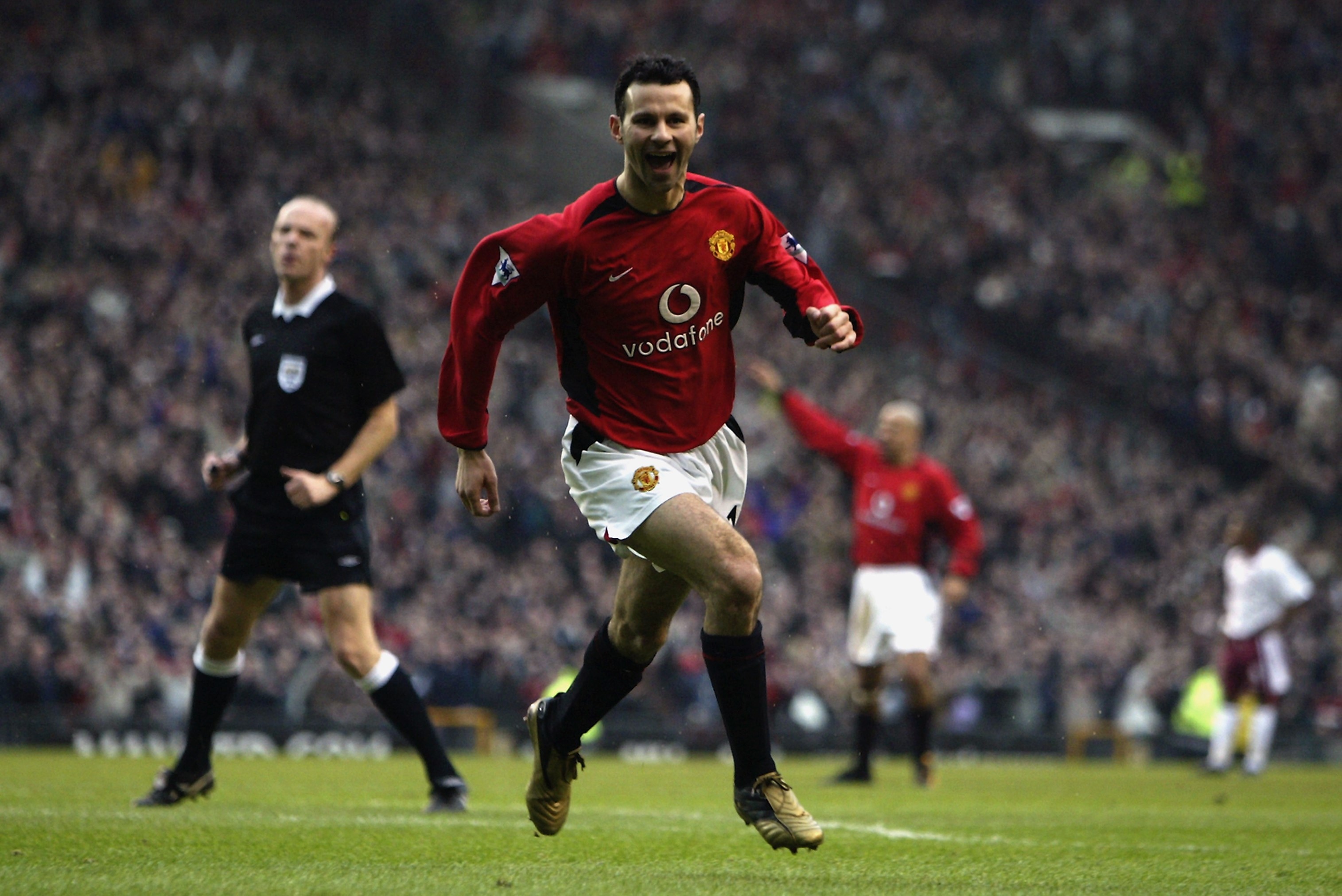 Ronaldo va Messi anh 4