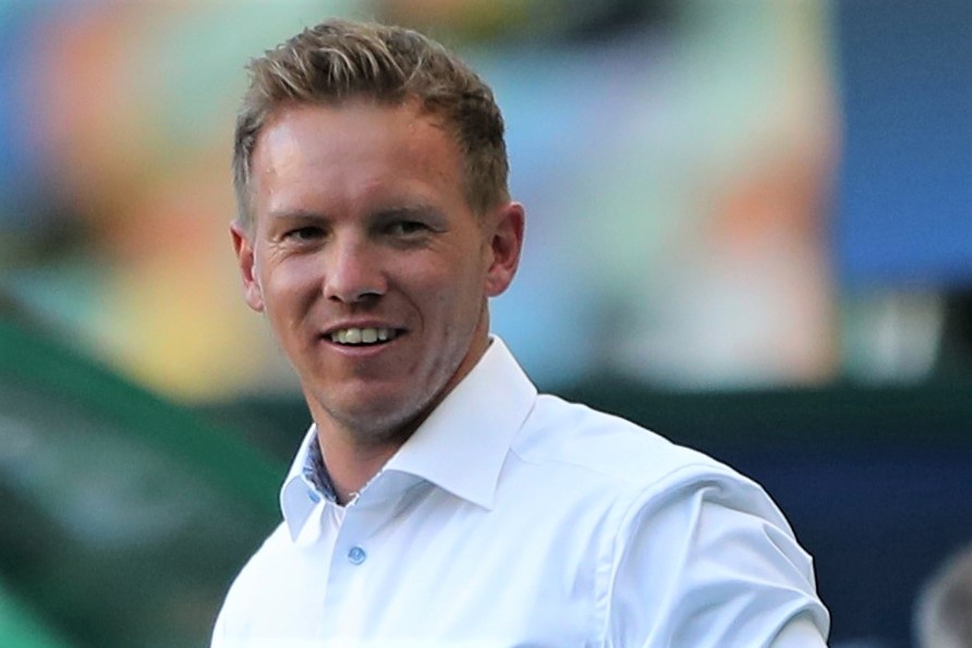 Bayern Munich tra muc phi ky luc cho huan luyen vien hinh anh