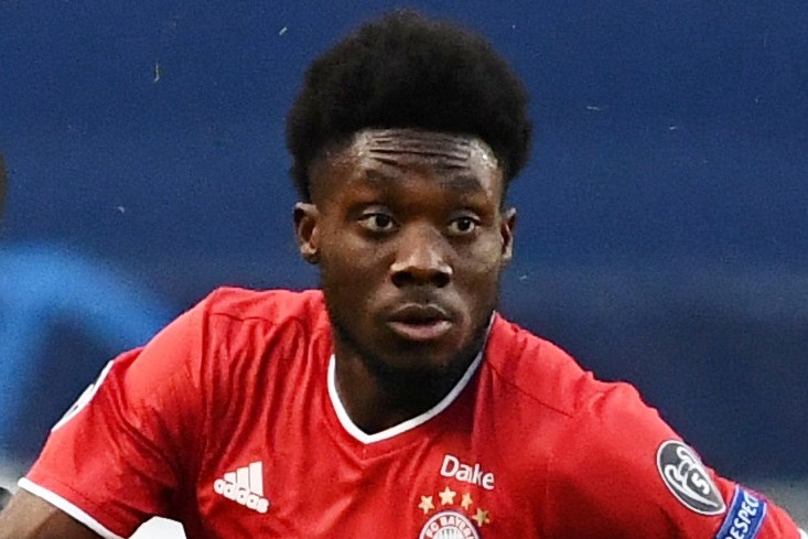 Vua toc do cua Bayern bi cau thu 17 tuoi qua mat hinh anh