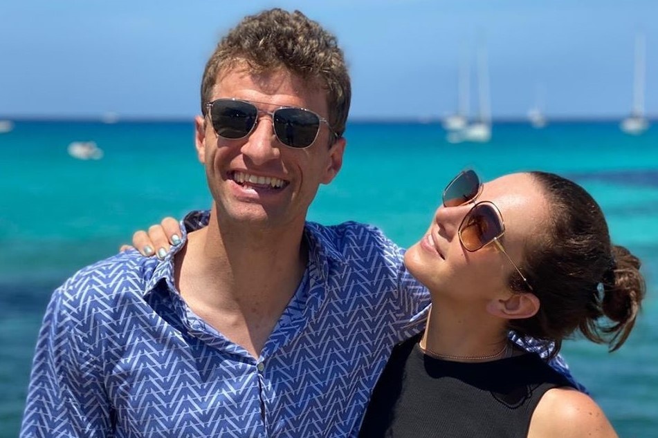 Chuyen tinh cua vo chong Thomas Mueller hinh anh