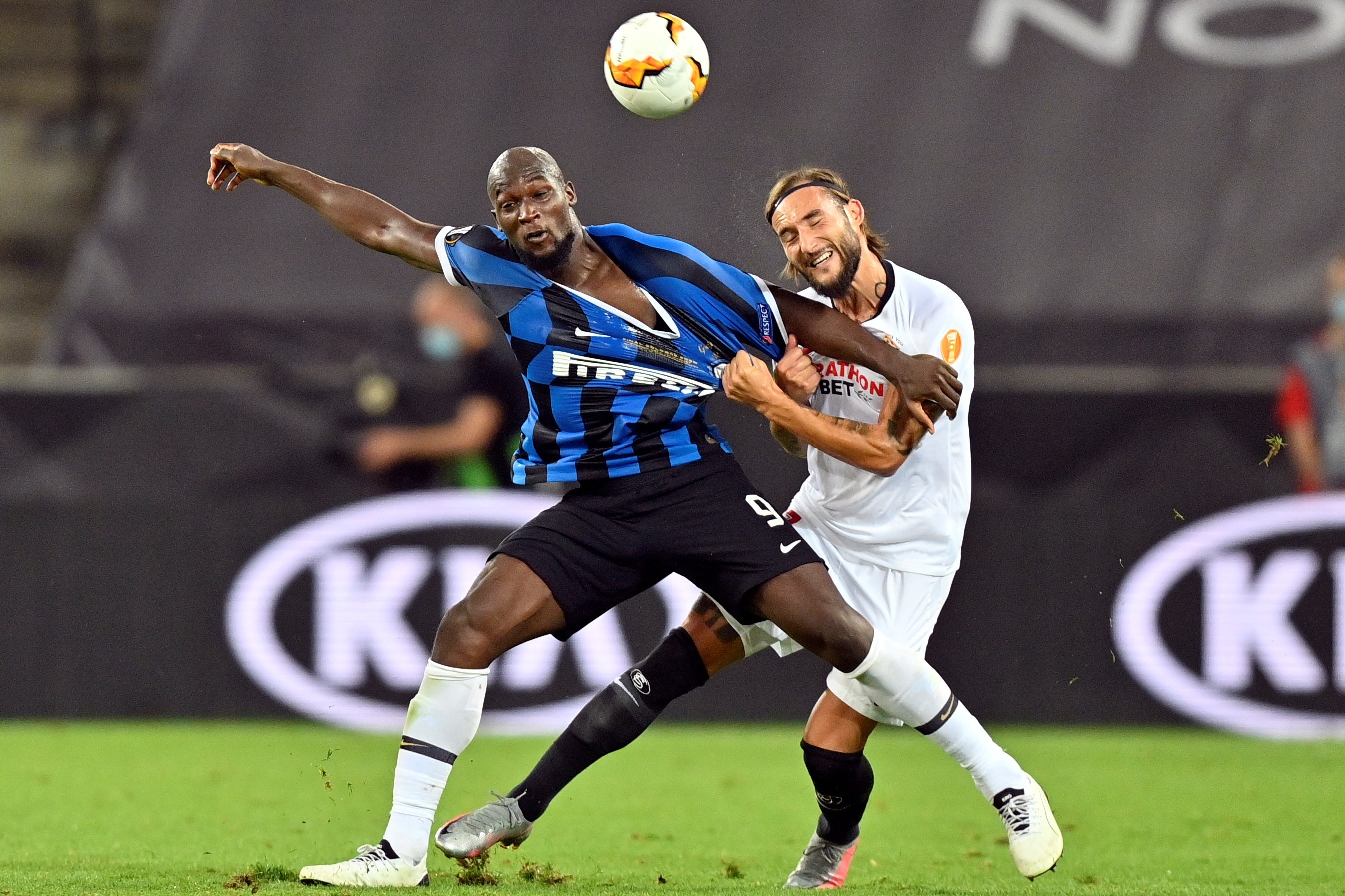 Inter Milan dau voi Sevilla anh 5