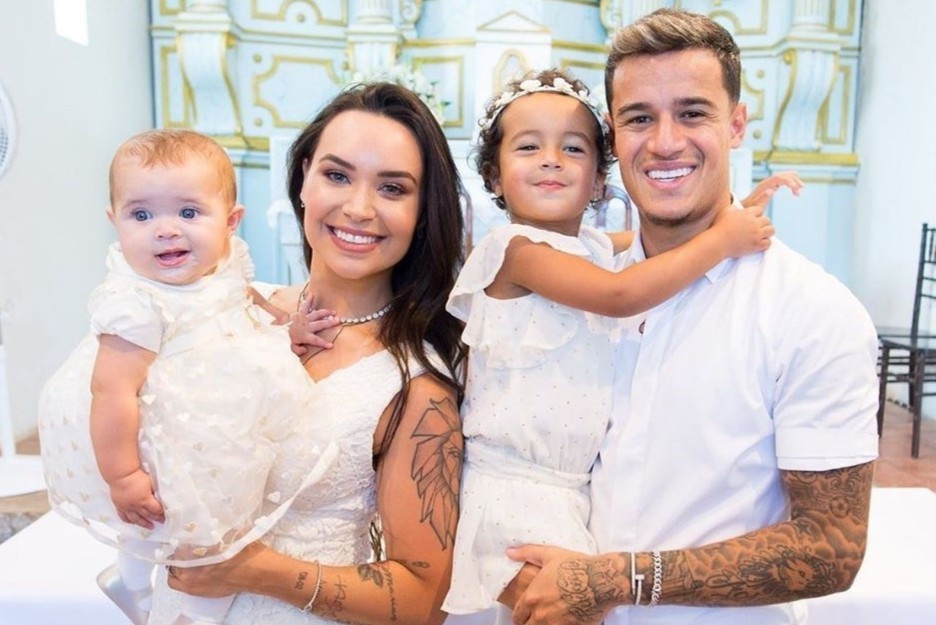 Thu vui xam hinh cua vo chong Coutinho hinh anh