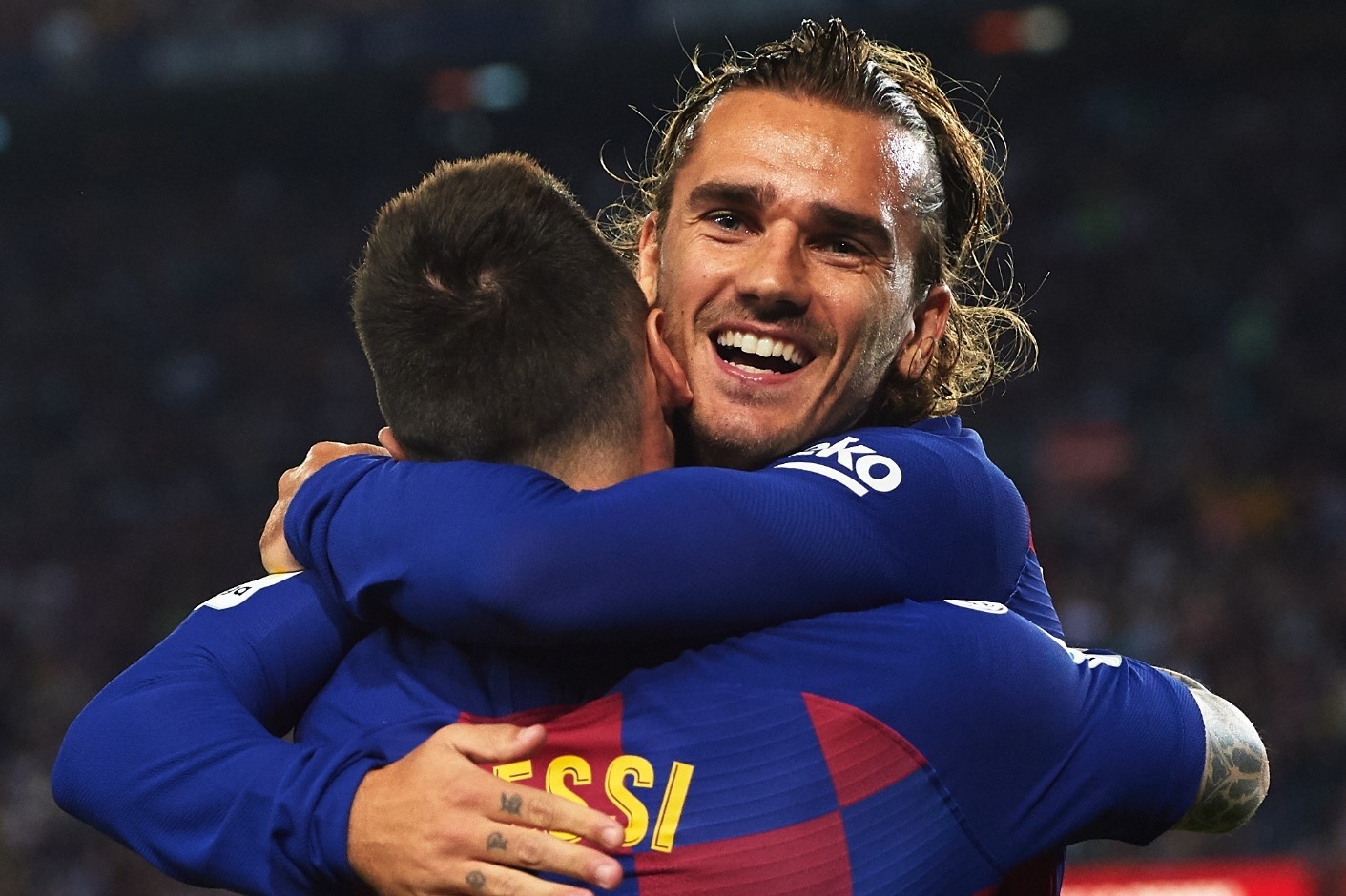 Griezmann giu vai tro thu linh hang cong Barca mua toi hinh anh