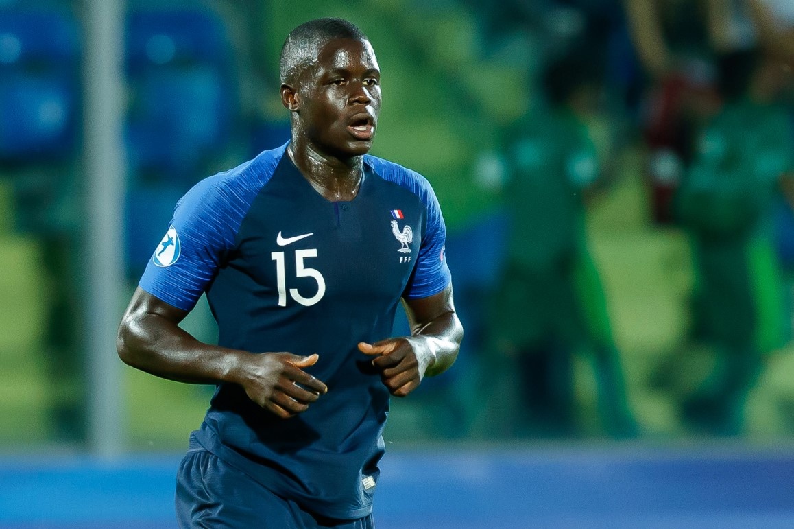 Chelsea mua hau ve anh 1