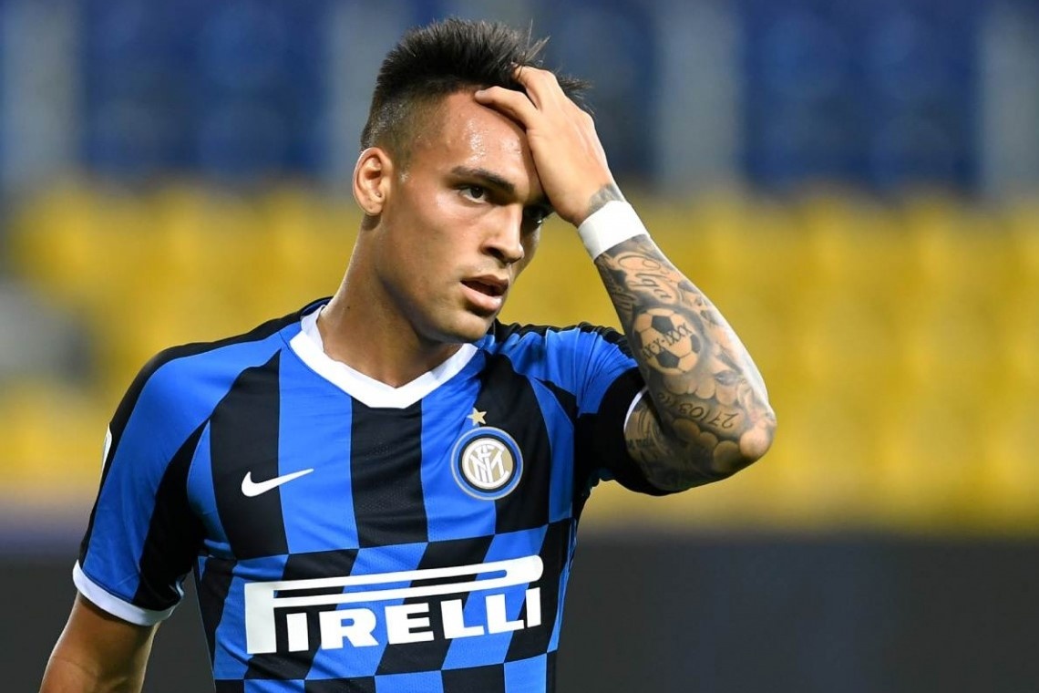 Barca mua Lautaro Martinez anh 1