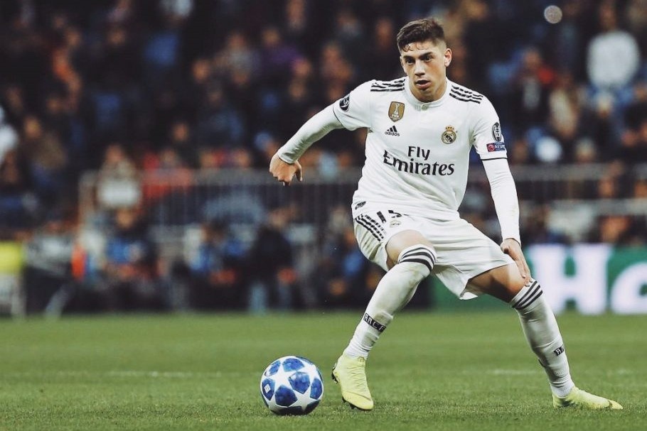 Messi roi Barca anh 7