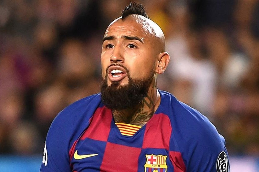Vidal muon cham dut hop dong voi Barca hinh anh