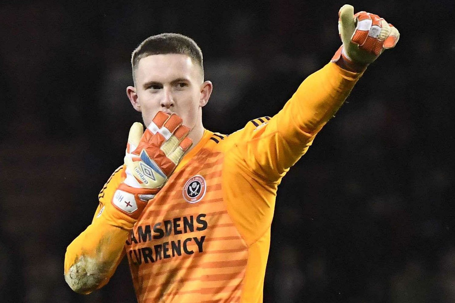 Dean Henderson ve MU anh 1