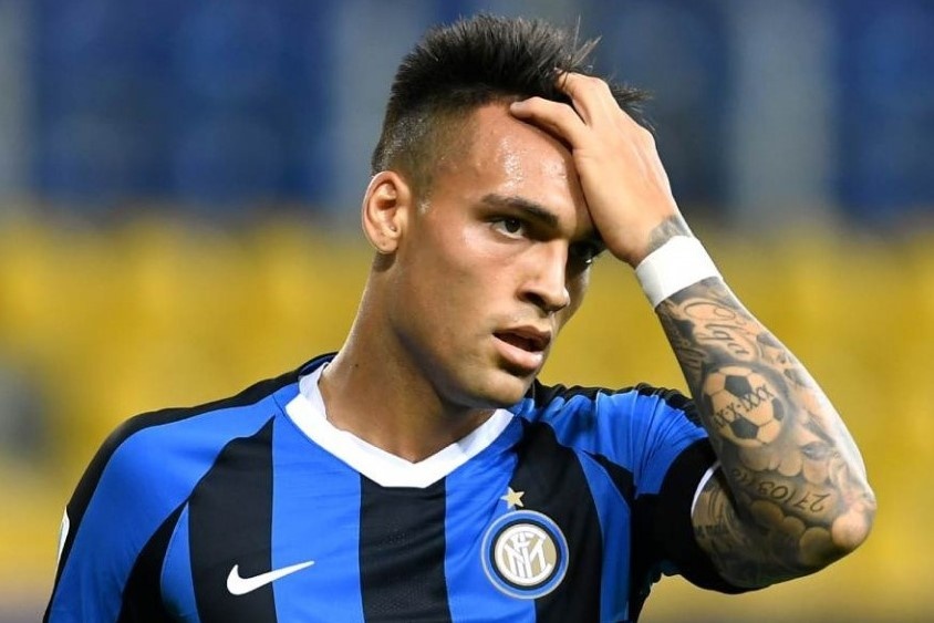 Barca muon chot som thuong vu Martinez hinh anh