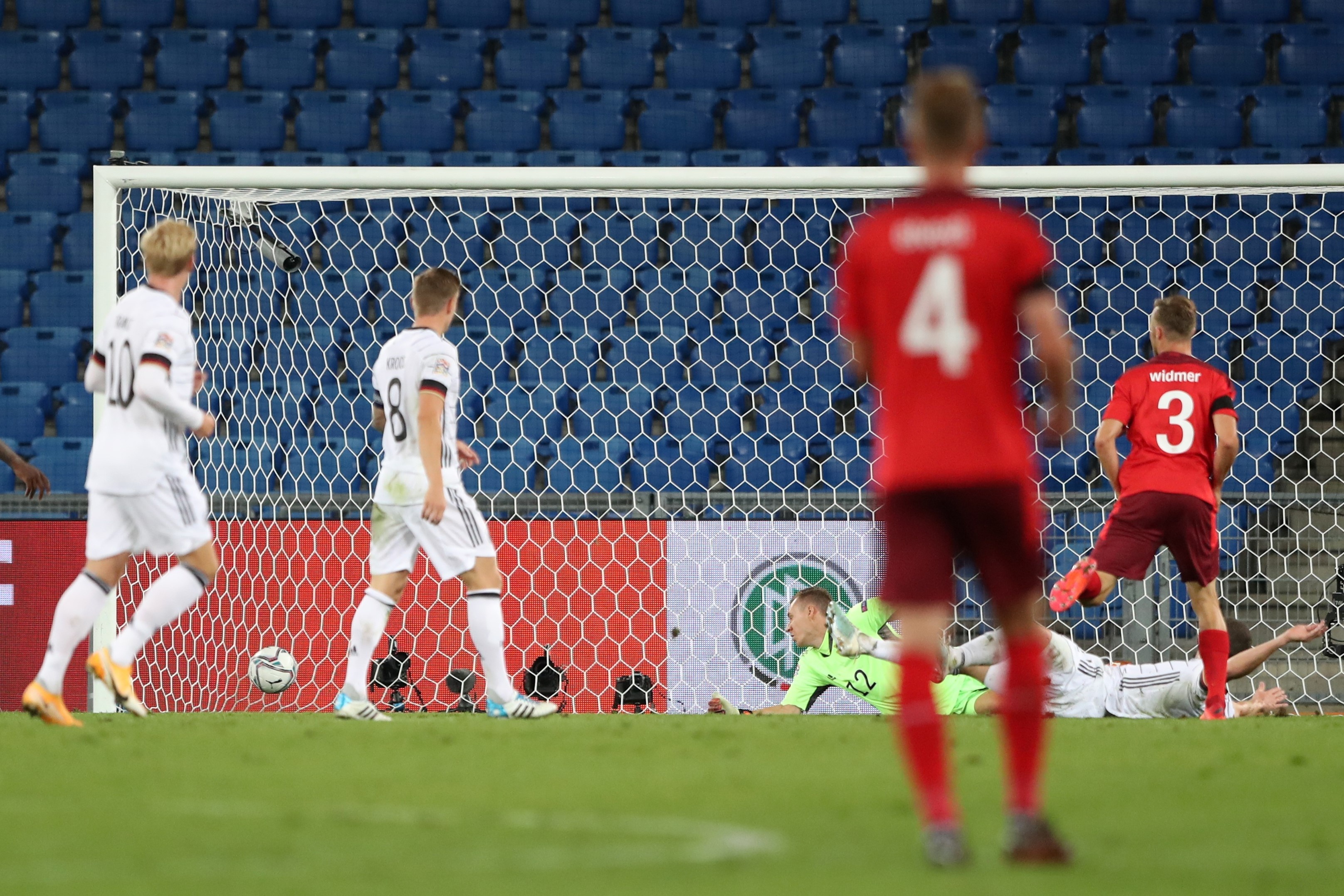 Thuy Si dau voi Duc anh 7