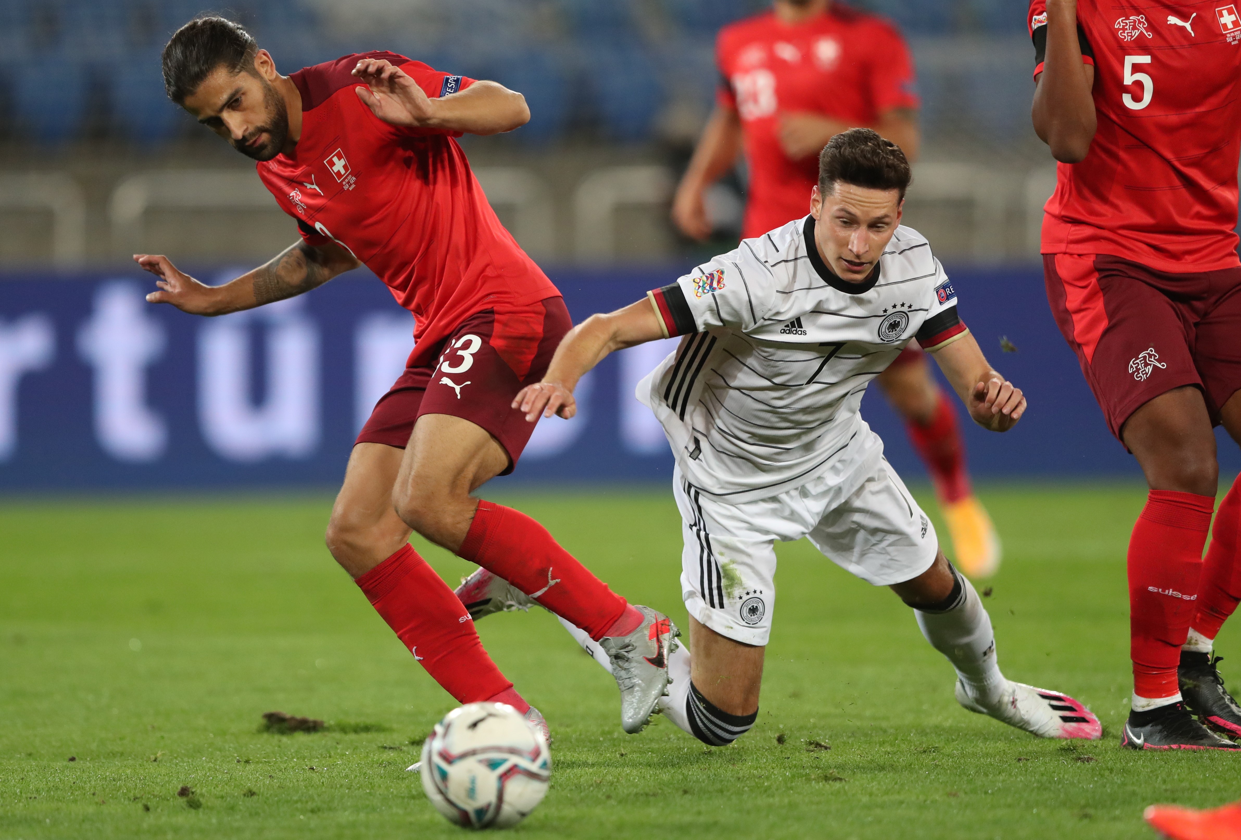 Thuy Si dau voi Duc anh 8