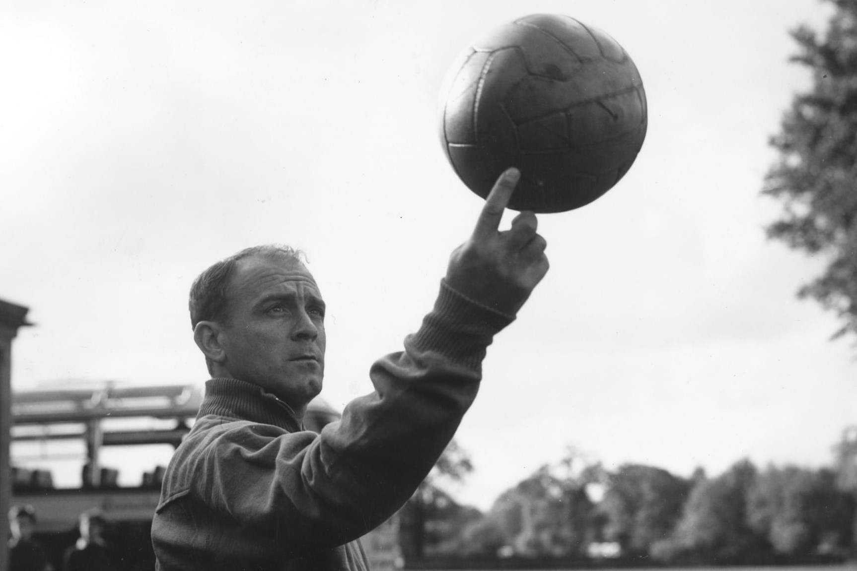 Cau thu doi quoc tich anh 1