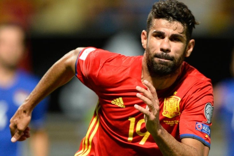 10 cau thu tung thay doi mau ao tuyen quoc gia hinh anh