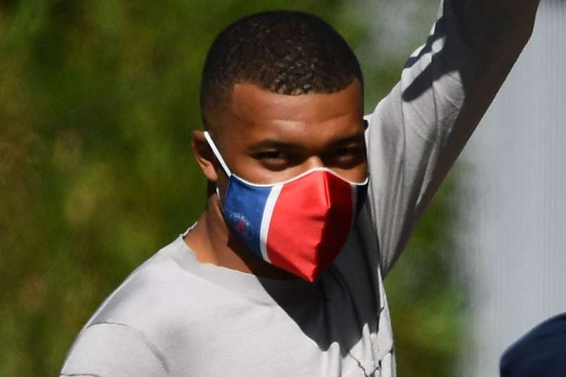 Mbappe duong tinh voi nCoV hinh anh