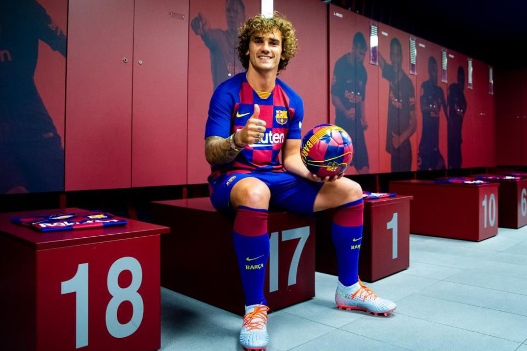 Griezmann khoac ao so 7 anh 1