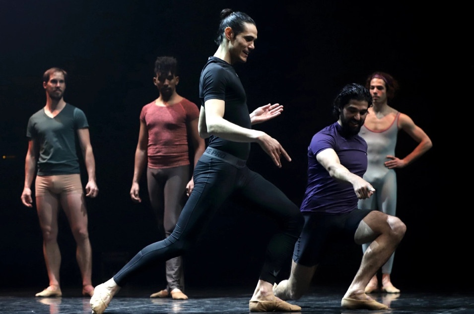 Cavani hoc ballet anh 1