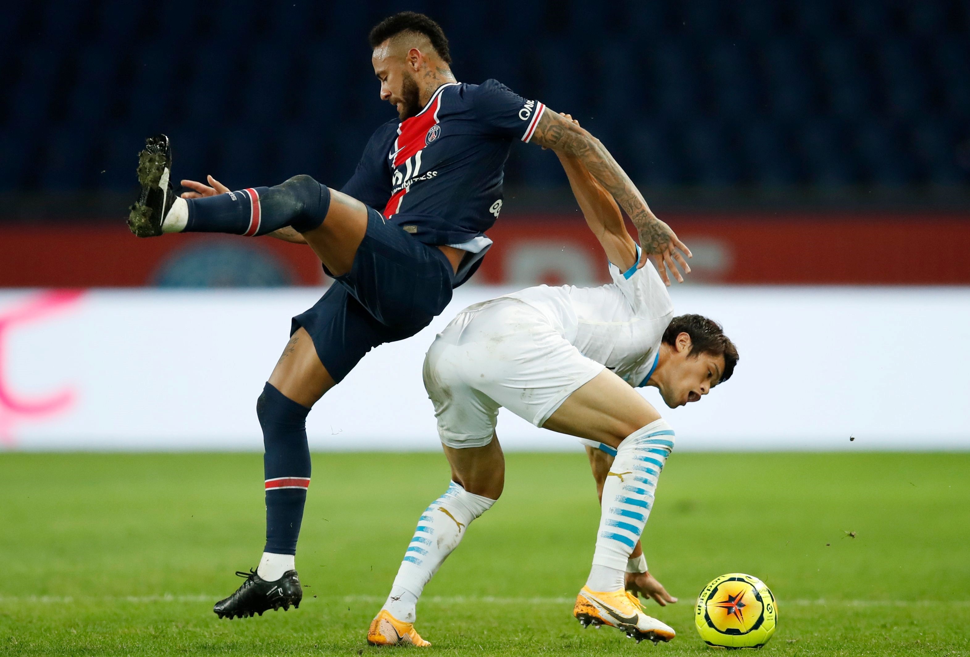 Neymar nhan the do anh 7