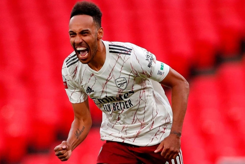 Aubameyang gia han hop dong anh 1