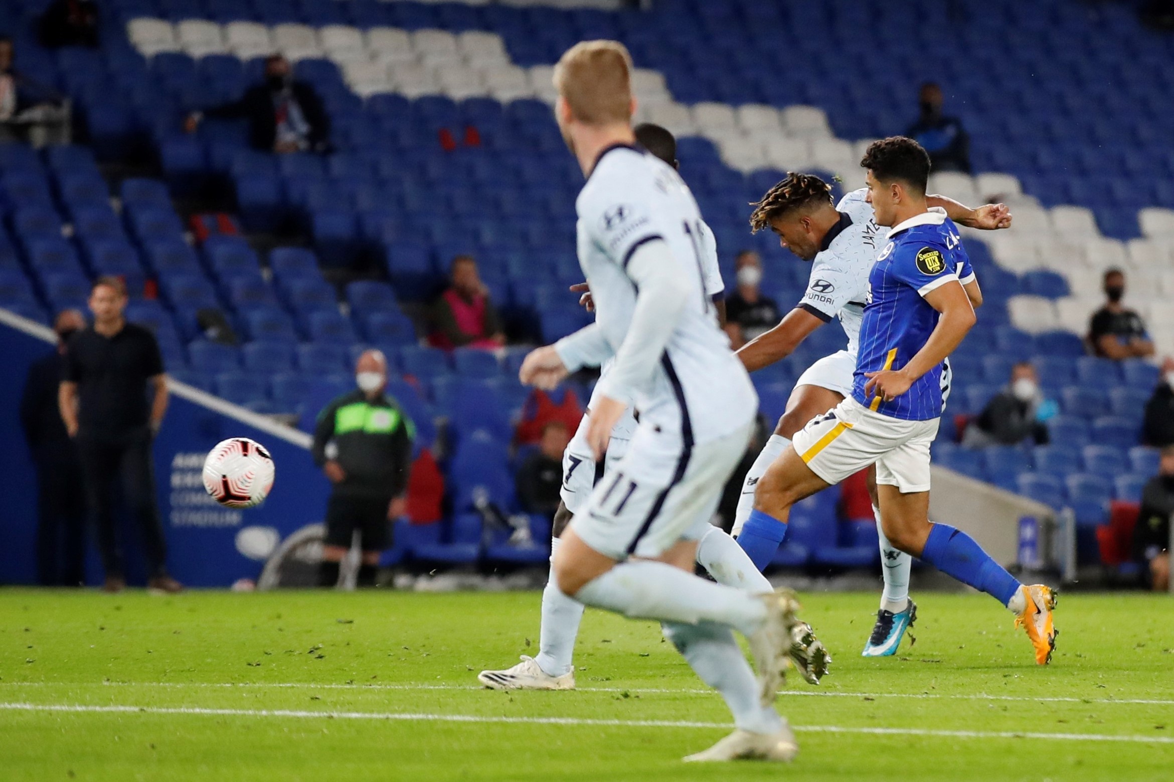 Brighton dau voi Chelsea anh 1